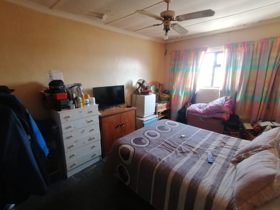  Bedroom Property for Sale in Eastridge Western Cape